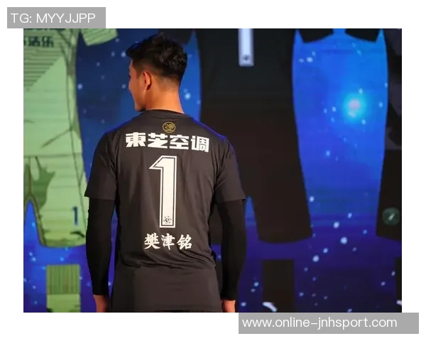 男士足球鞋推荐轻便舒适助力场上表现提升你的竞技水平与自信