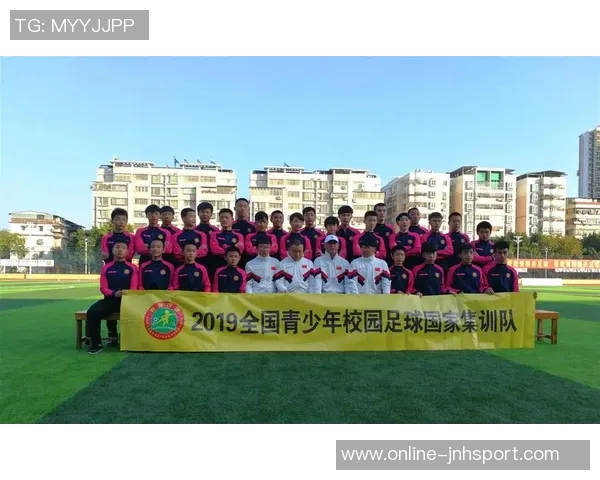 清华大学足球发展之路：从校园到职业的探索与挑战